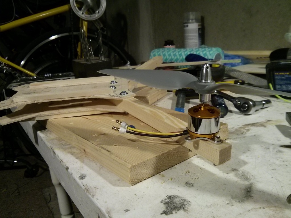 Fron arms with Suppo 2212/13 1000KV motor