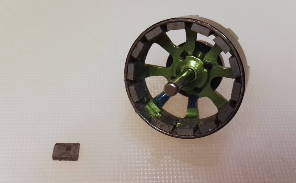 Motor bell and missing magnet