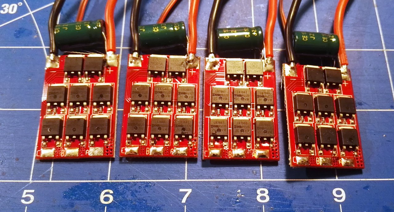 EMAX ESC SimonK 30A Top MOSFET
