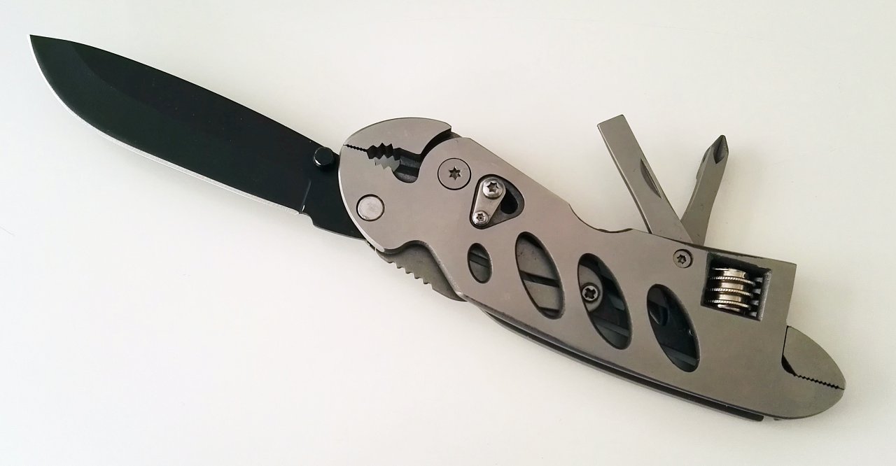 Piranha multitool from knife