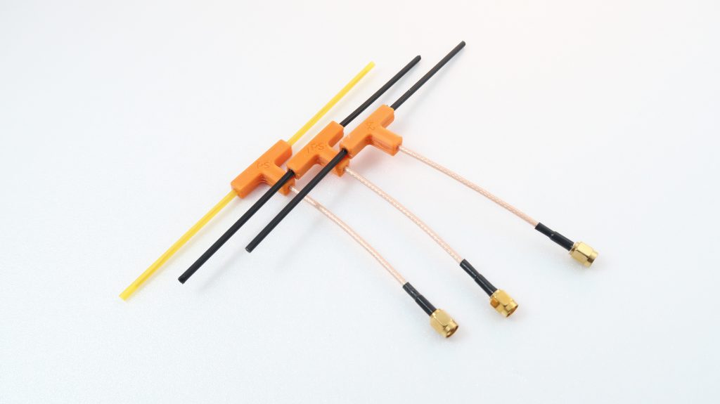 Custom FrSky R9M dipole antenna